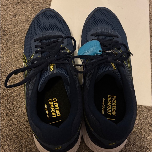 NWT ASICS Navy and Yellow Athletic Sneakers - Picture 5 of 9